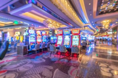 slotsakura VIP tier progression showing cashback rates and card games benefits